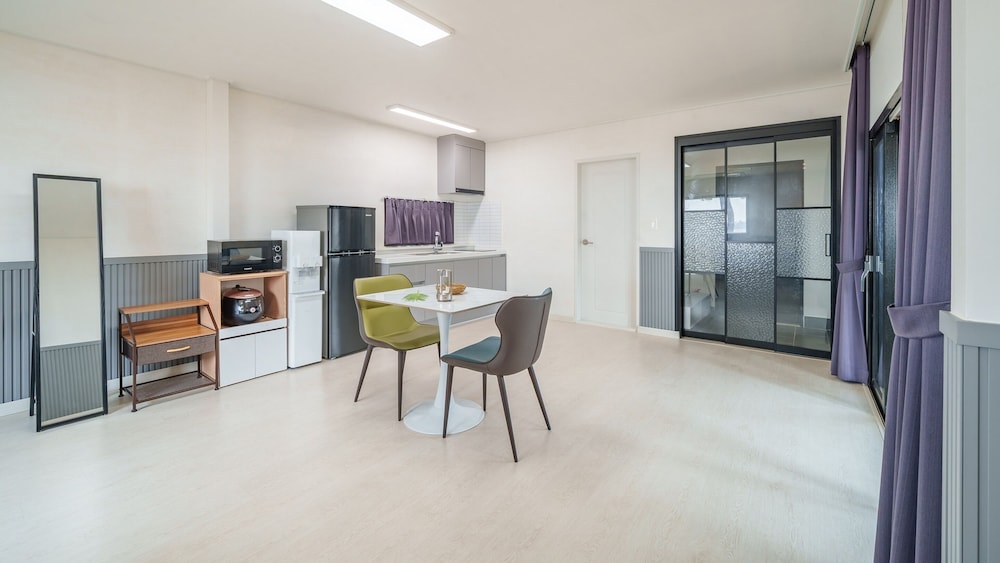 Basic Room, 1 Bedroom (101(Private House/Ocean View/BBQ)) photo 2