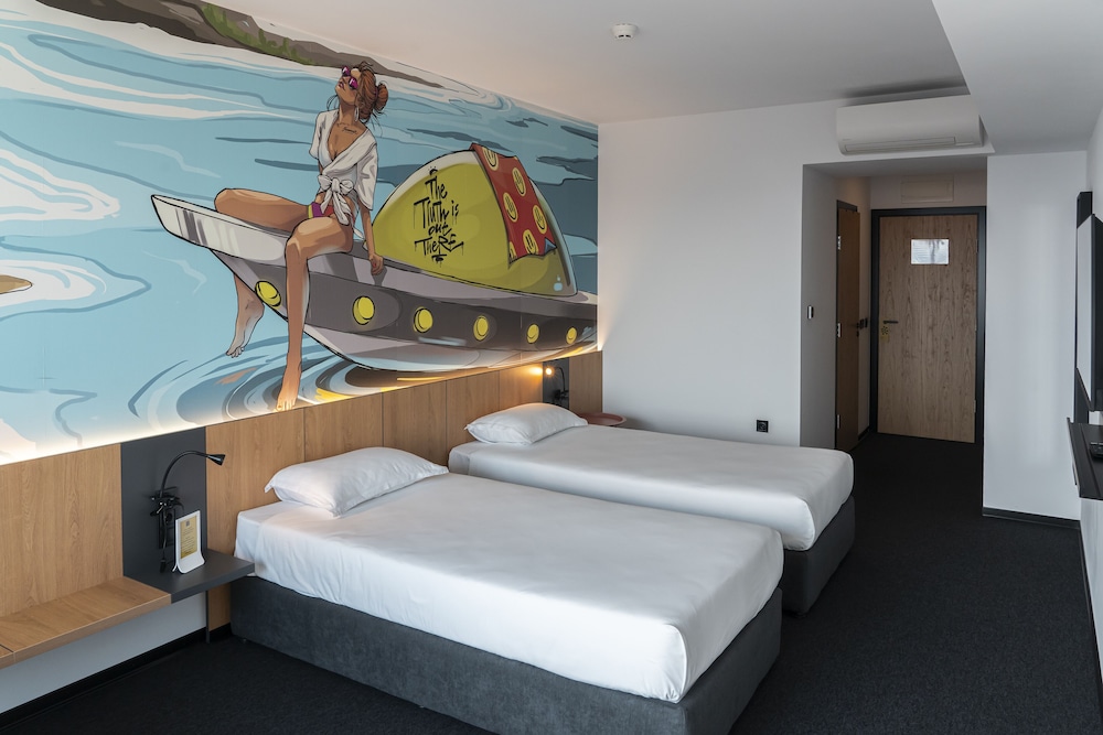 Panoramic Double or Twin Room, Lake View photo 3