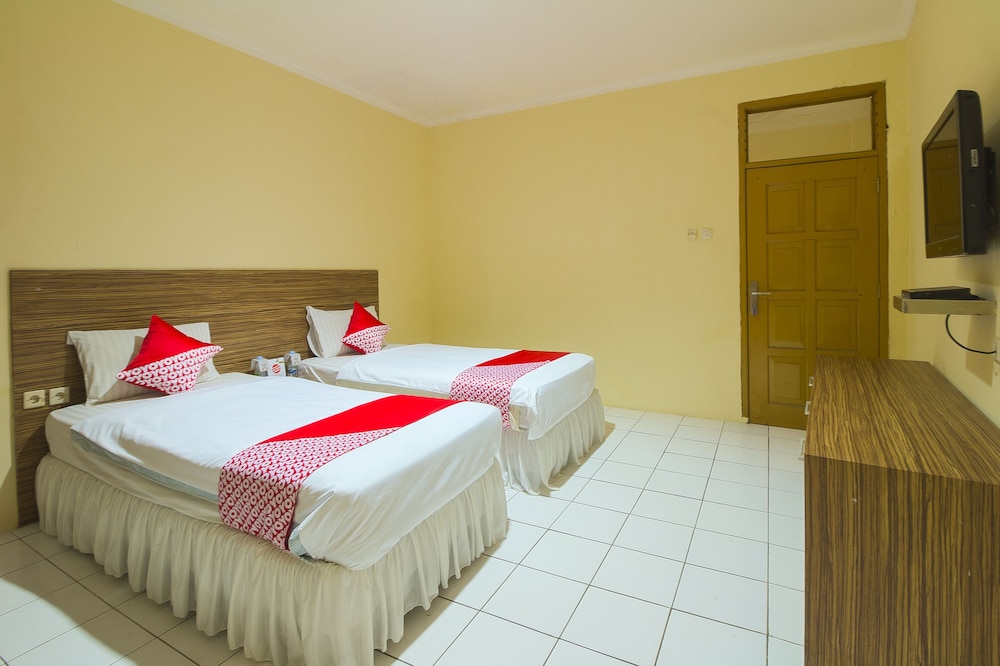 Deluxe Twin Room photo 2