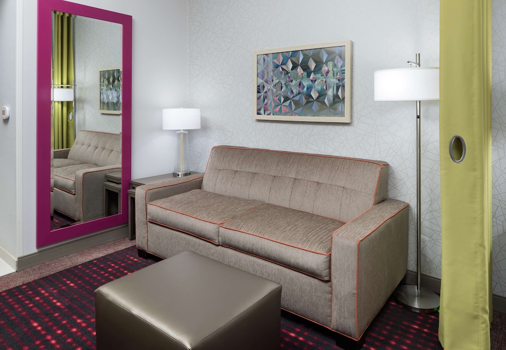 Studio, 2 Queen Beds, Accessible, Bathtub