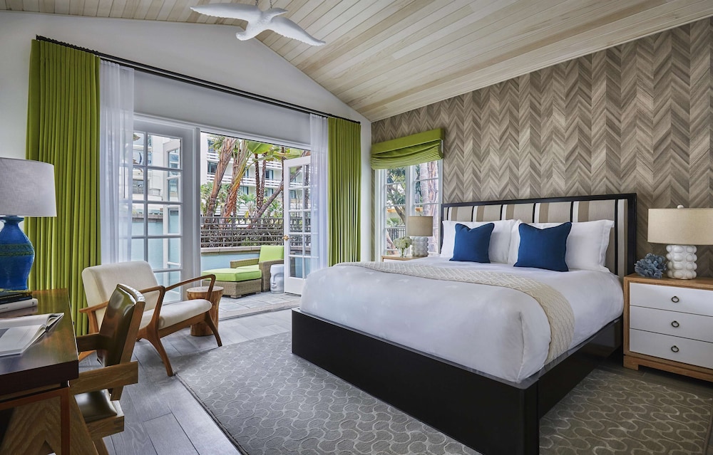 Bungalow, 1 King Bed, Patio - Photo 1