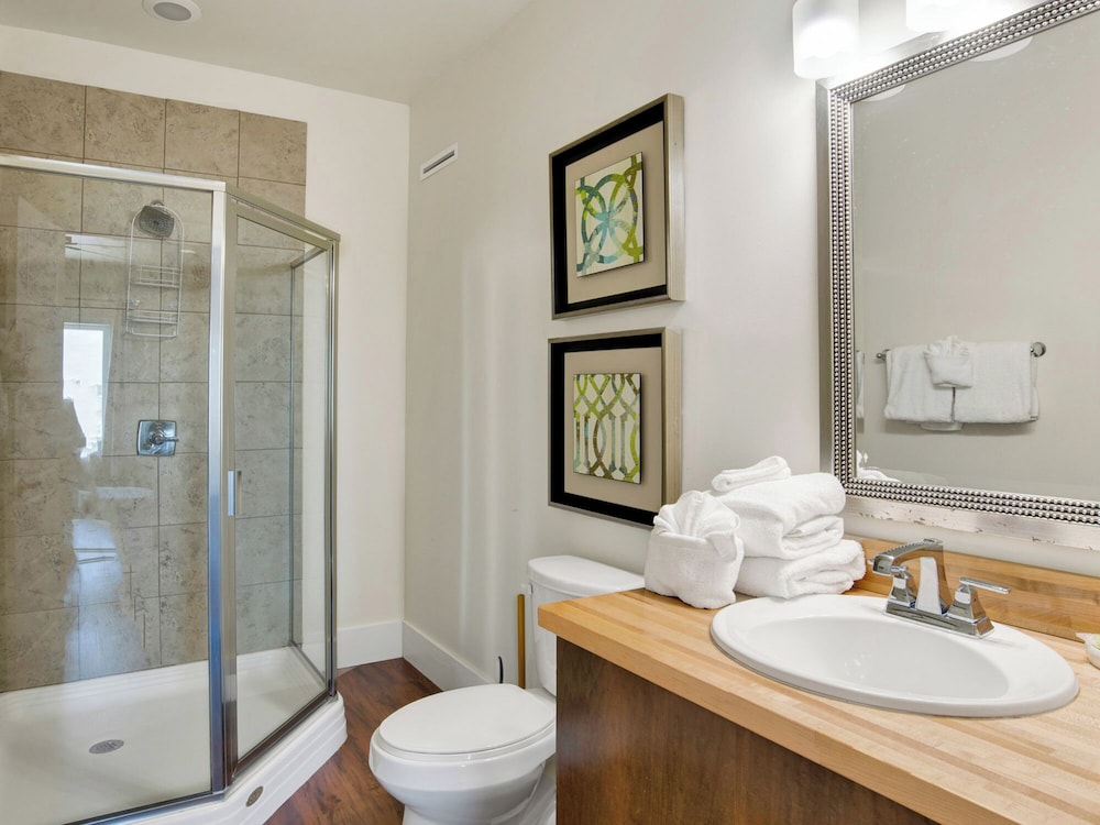 Condo, Multiple Beds, Balcony, Ocean View (East C - No Pets) photo 2