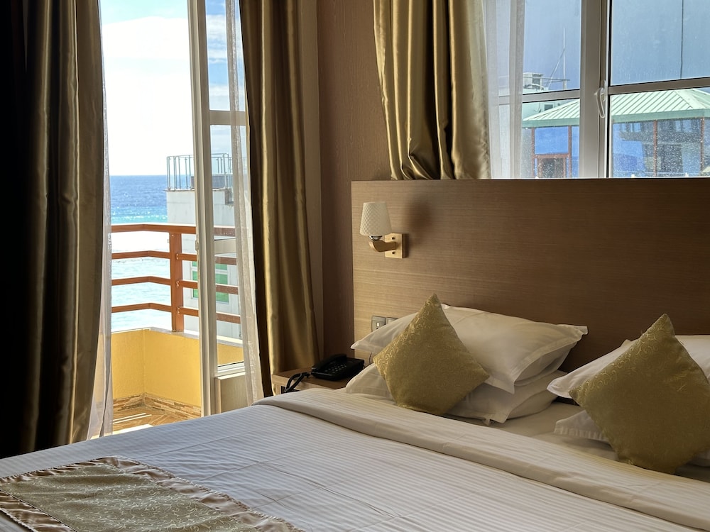 Deluxe Room Twin Bed photo 2