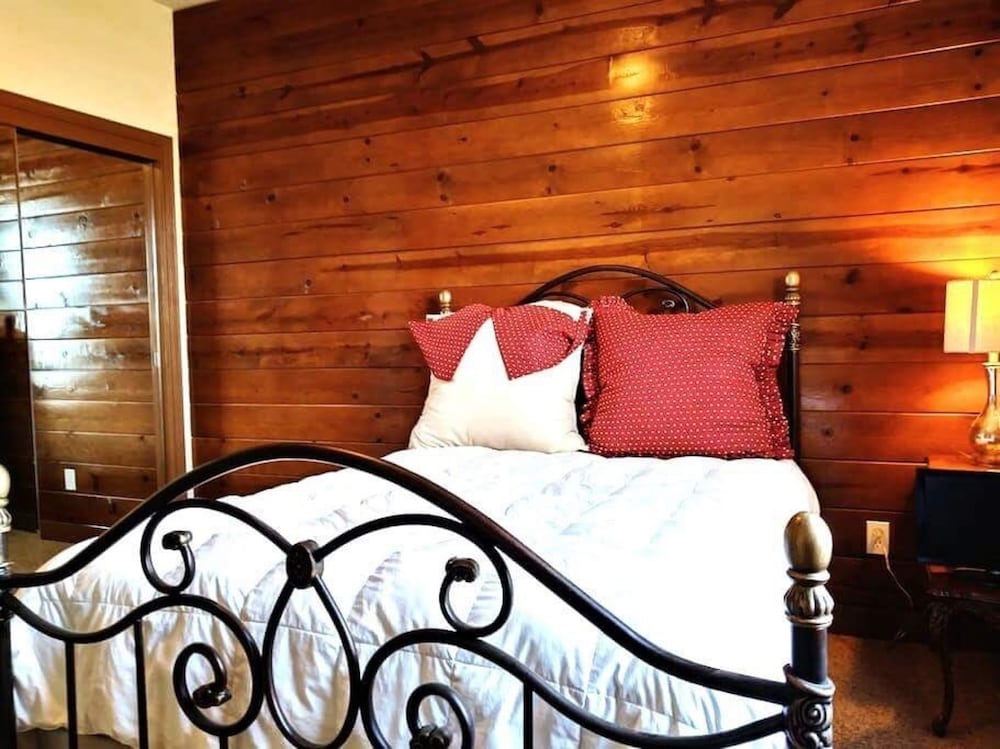 Luxury House, Multiple Beds, Park View photo 2