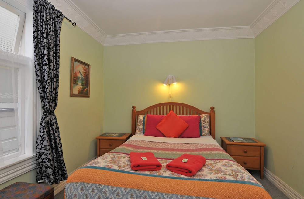 Single room, Double bed with bathroom photo 2