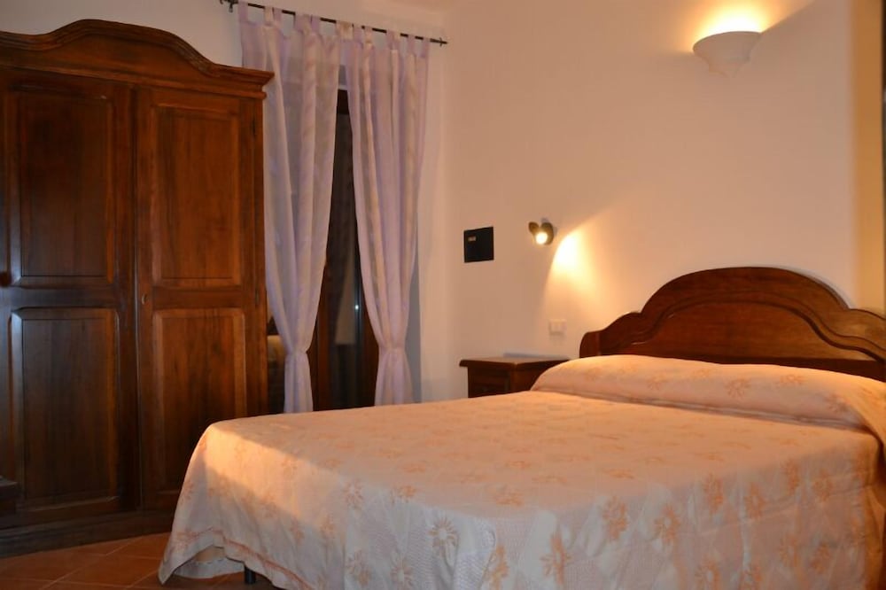 Classic Double or Twin Room photo 2