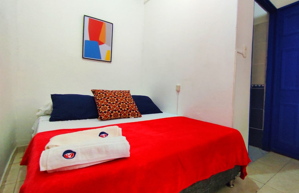 Small Double Room, Private Bathroom photo 1