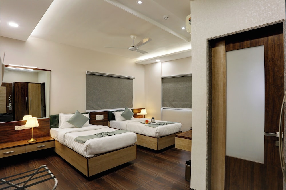 Executive Room - Photo 1