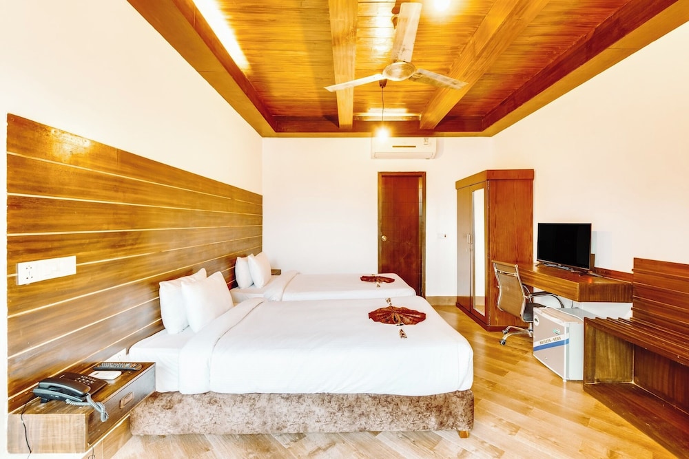 Economy Double Room, River View photo 2