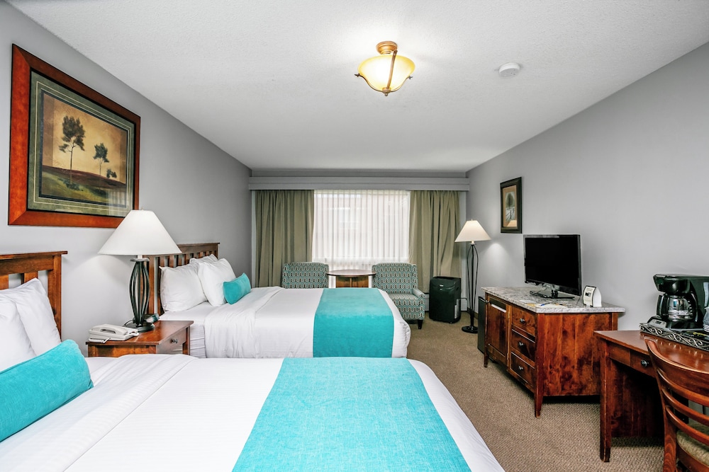 Standard Room, 2 Queen Beds - Photo 1