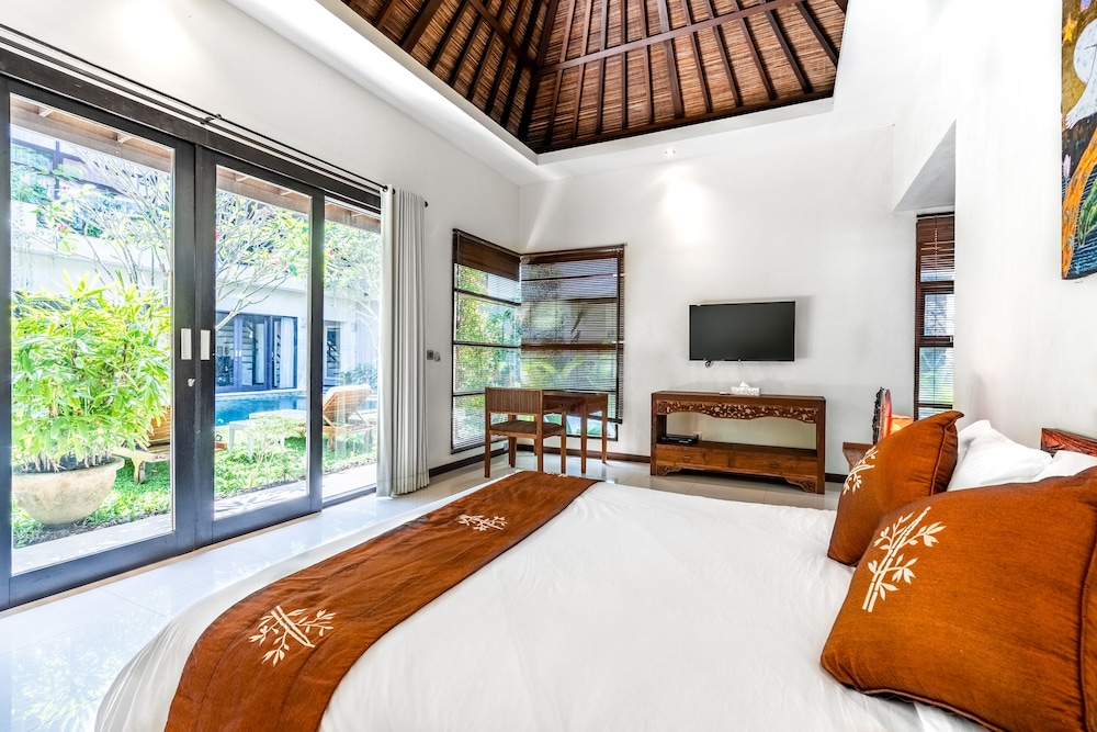 4-Bedroom Villa - Photo 11