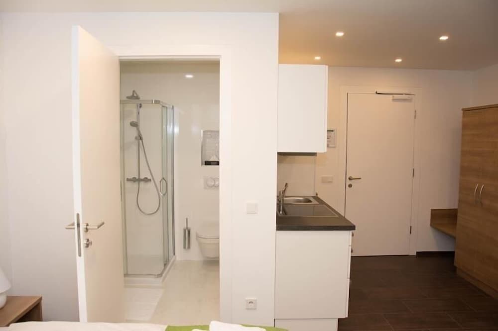 Studio, Kitchen photo 2