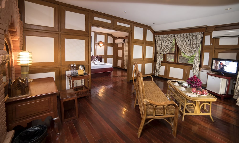 Bagan Riverview Suite photo 2