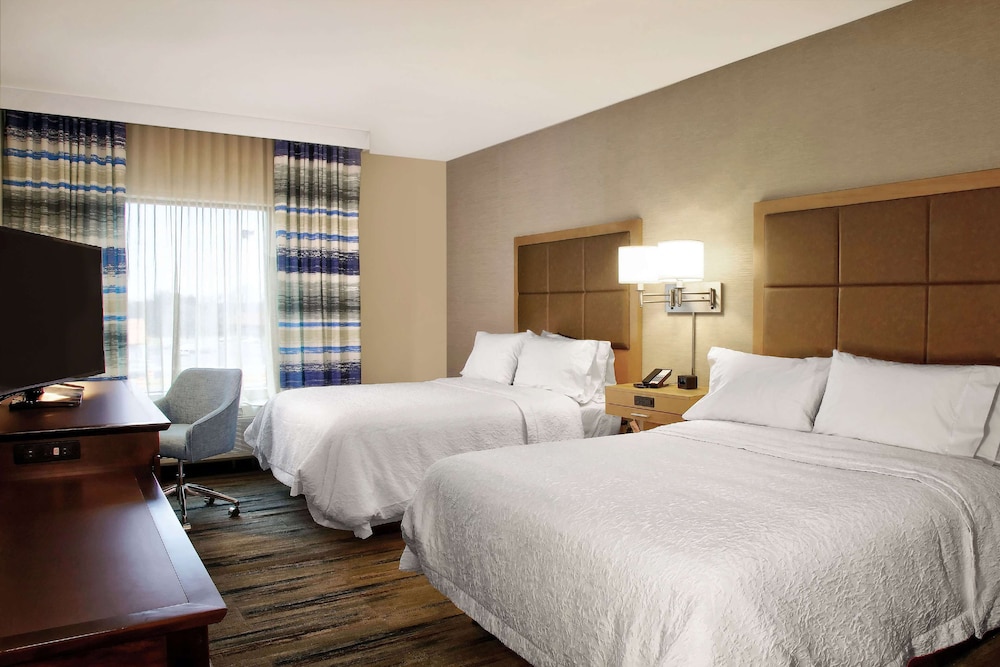 Room, 2 Queen Beds, Accessible, Bathtub (Mobility) photo 1