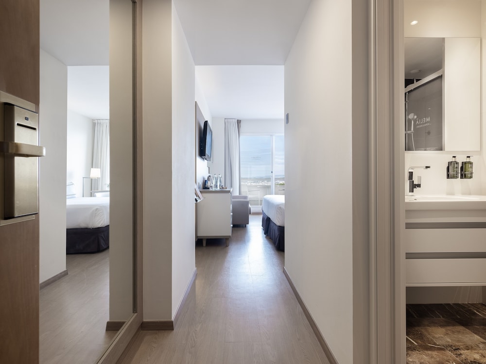 Premium Room, Sea View (2 Adults + 1 Child) - Photo 16