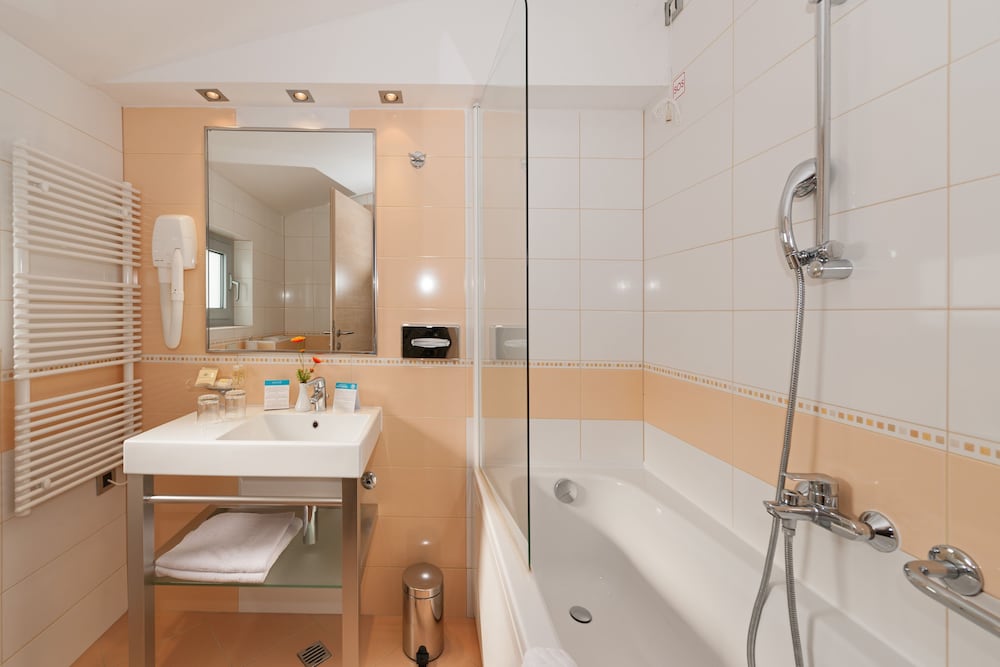 Superior Twin Room photo 3
