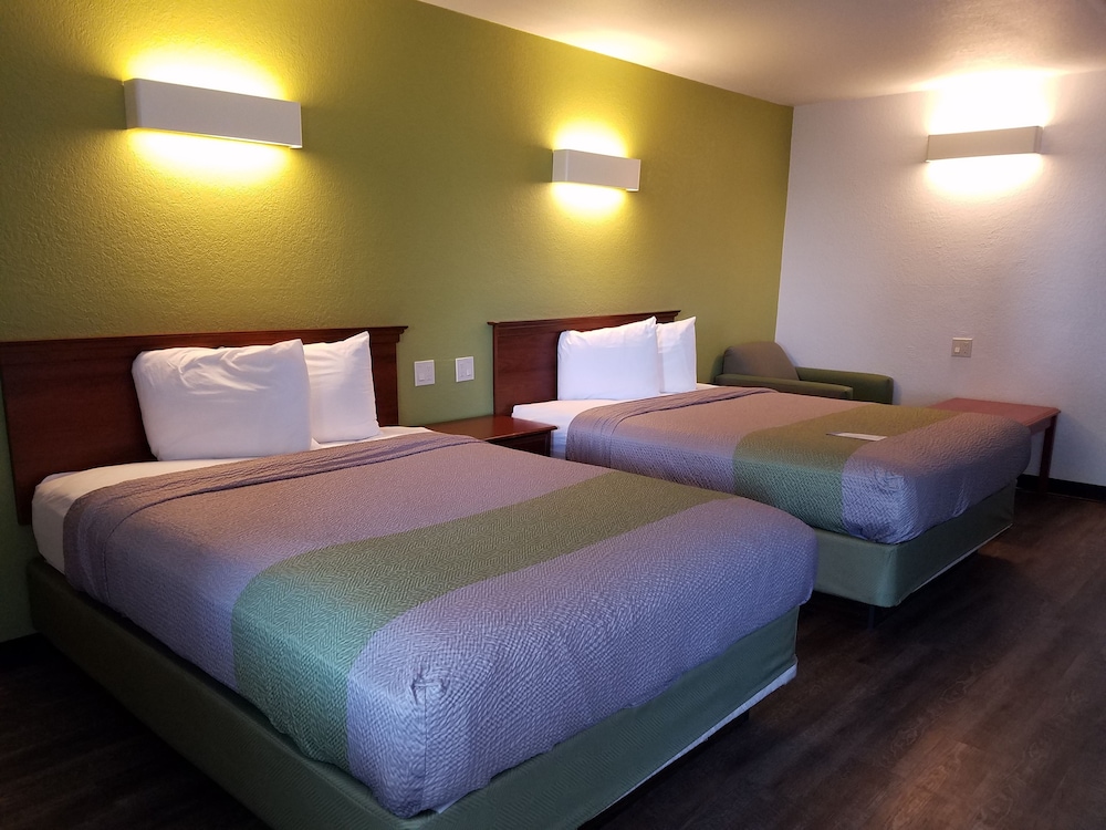Deluxe Room, 2 Queen Beds, Non Smoking, Kitchenette photo 2