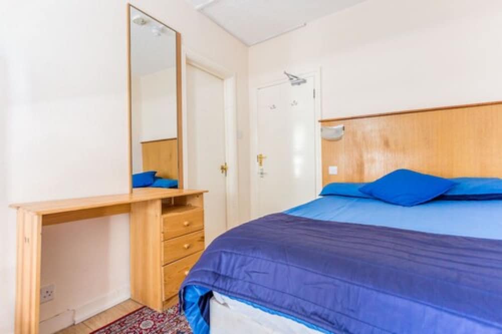 Basic Double Room, 1 Double Bed, Ensuite photo 1
