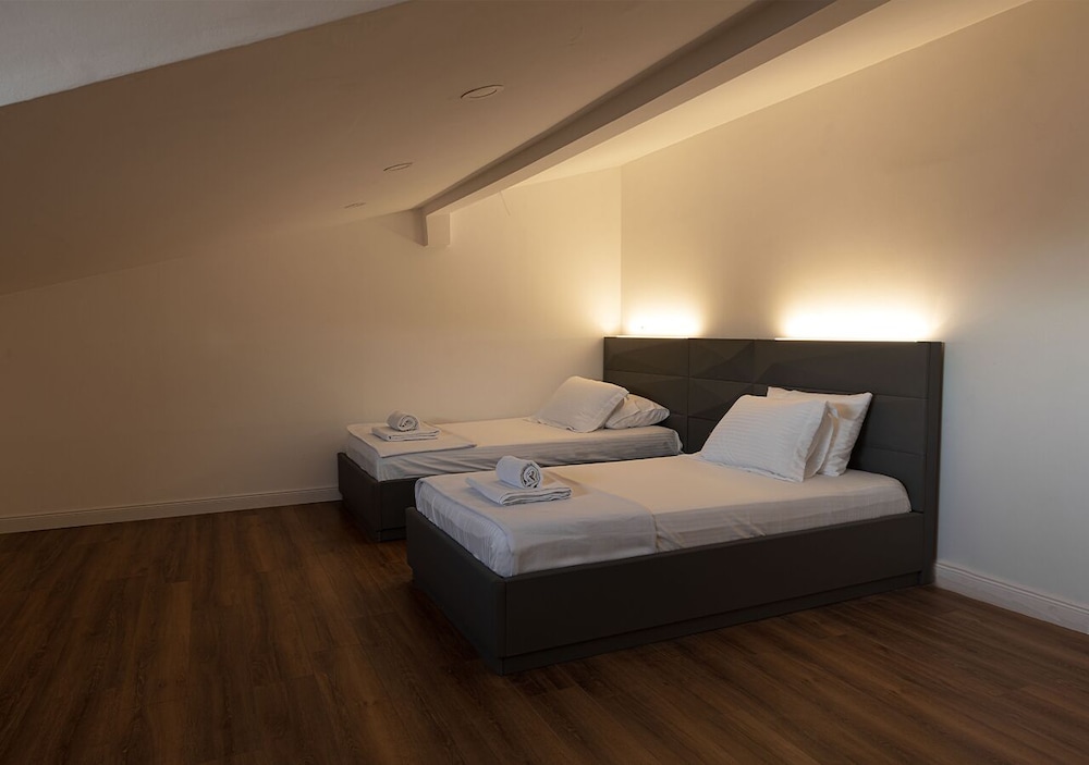 Deluxe Suite, 2 Bedrooms photo 3