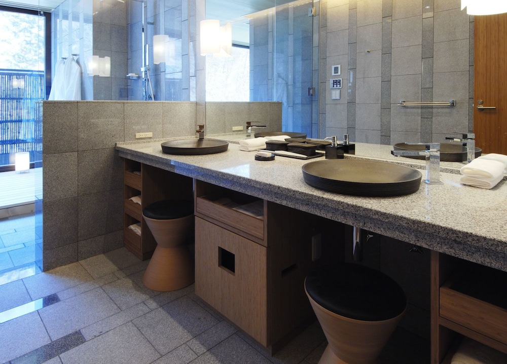 Japanese Grand Suite - Private Open Air Bath photo 2