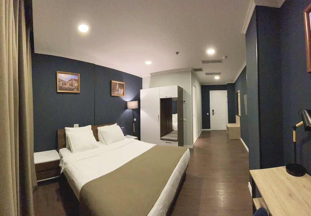 Double Room - Photo 2