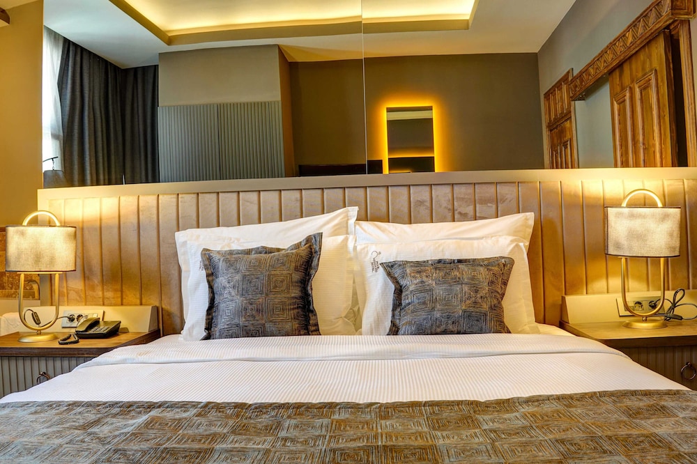 Deluxe Double Room photo 2