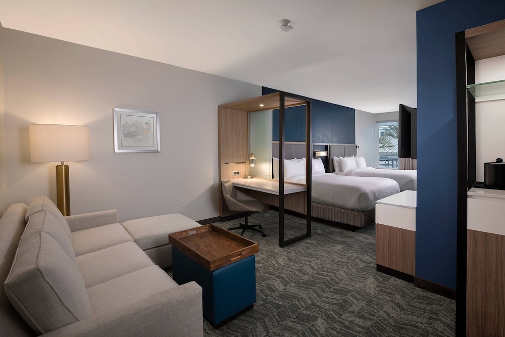 Suite, Multiple Beds