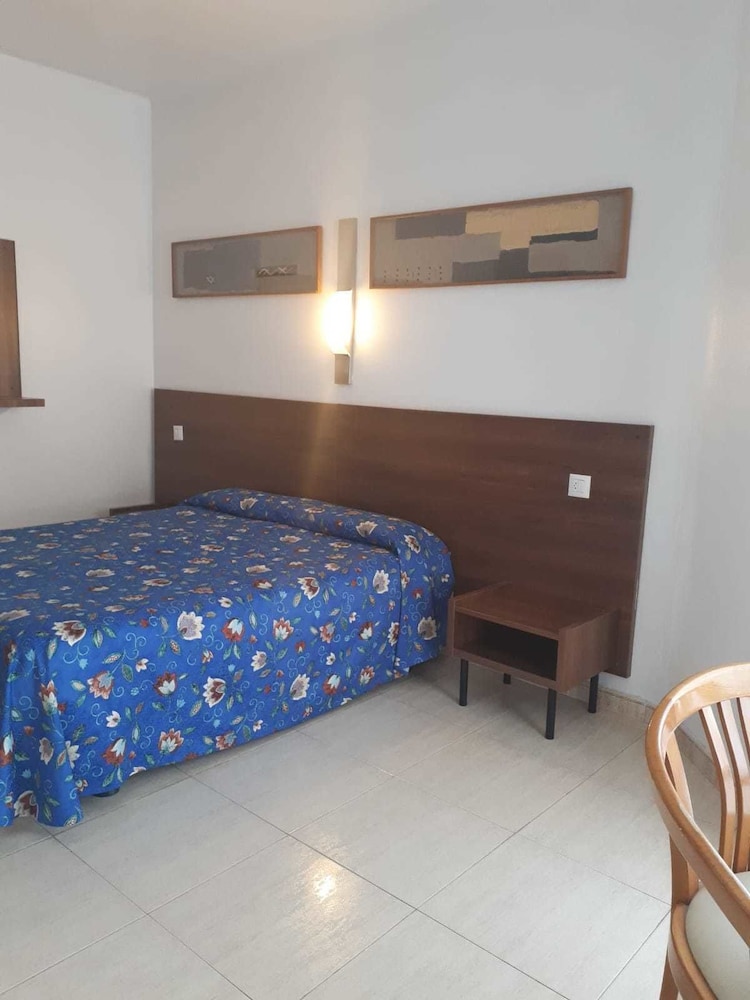 Double Room, Private Bathroom, Courtyard View photo 3