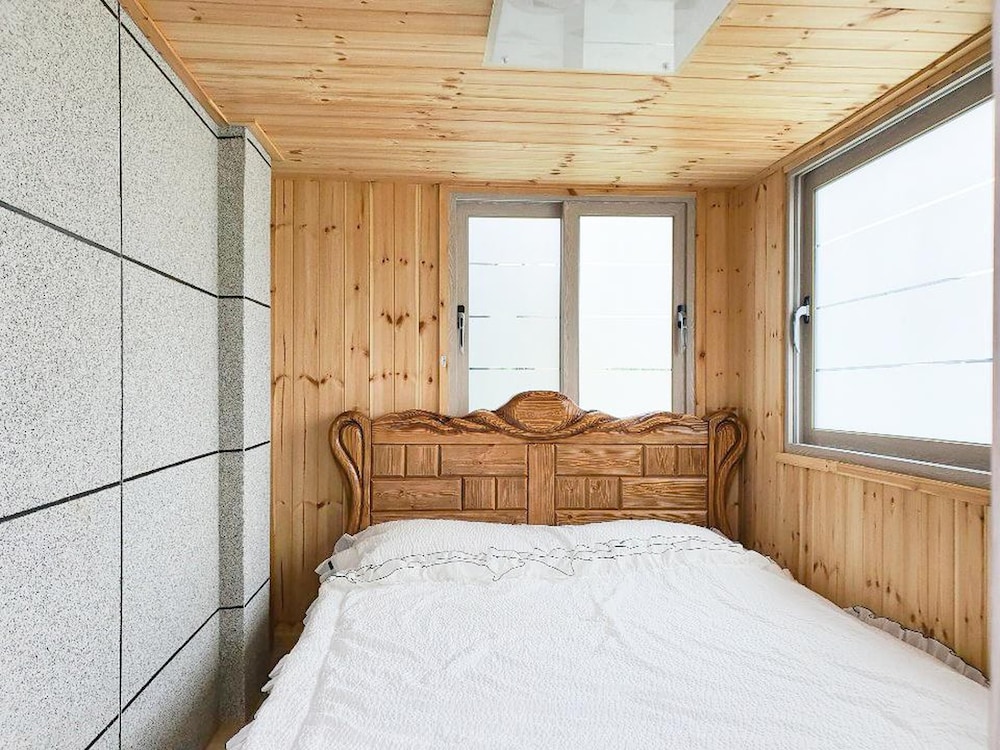 Basic Room, 2 Bedrooms (A dong banggut2)