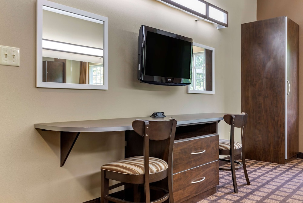 Studio Suite, 1 Queen Bed, Accessible, Non Smoking (Mobility Accessible) photo 3