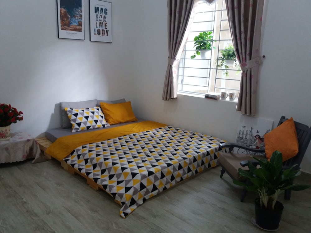 House, 2 Bedrooms photo 3