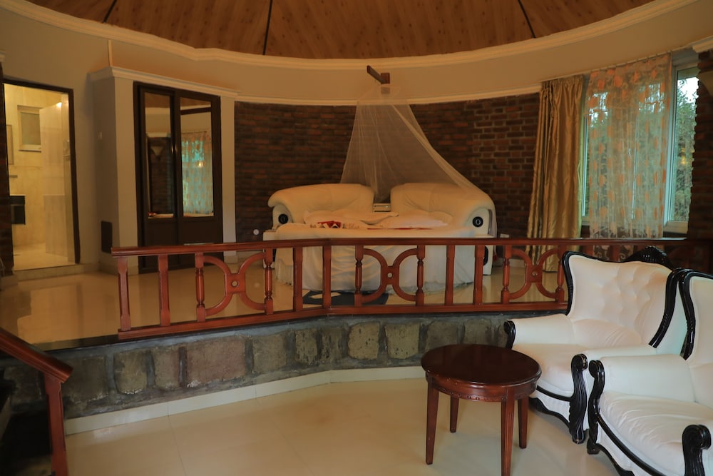 Deluxe Bungalow photo 2