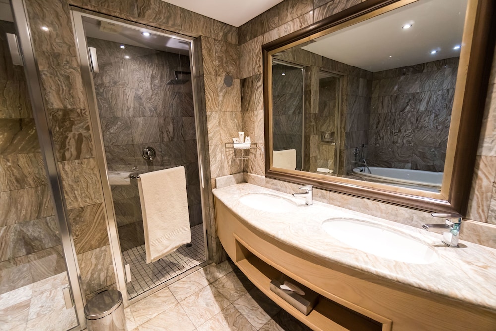Executive King Suite photo 2