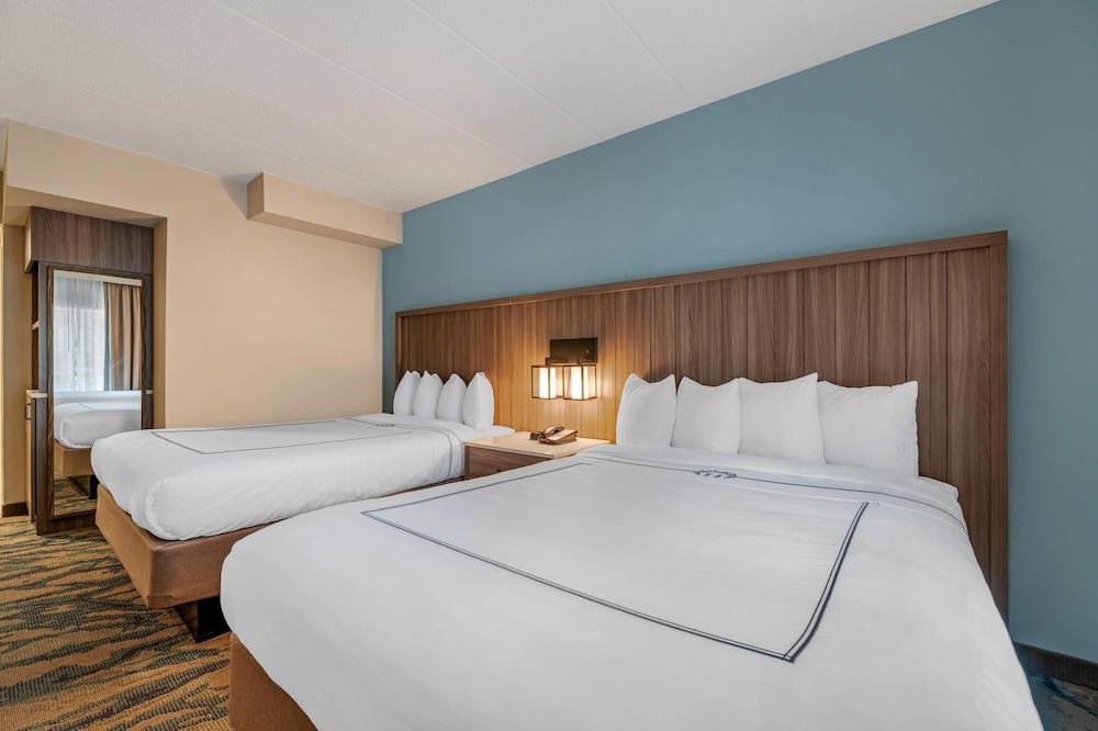 Room, 2 Queen Beds, Non Smoking - Photo 2
