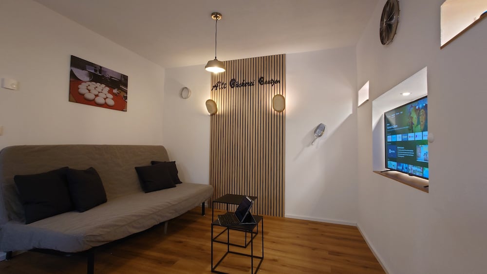 Business Condo photo 2