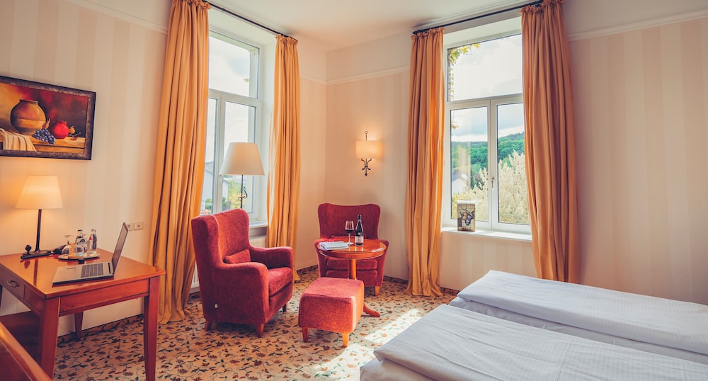 Standard Double or Twin Room photo 3
