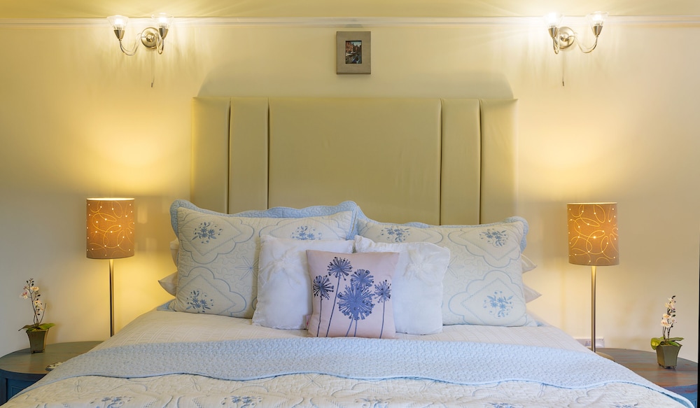 Luxury Double Room, Ensuite, Garden View photo 3