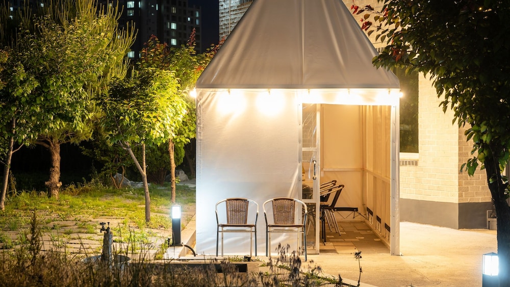 Basic Room, 1 Bedroom (Room 202 (Duplex /BBQ))