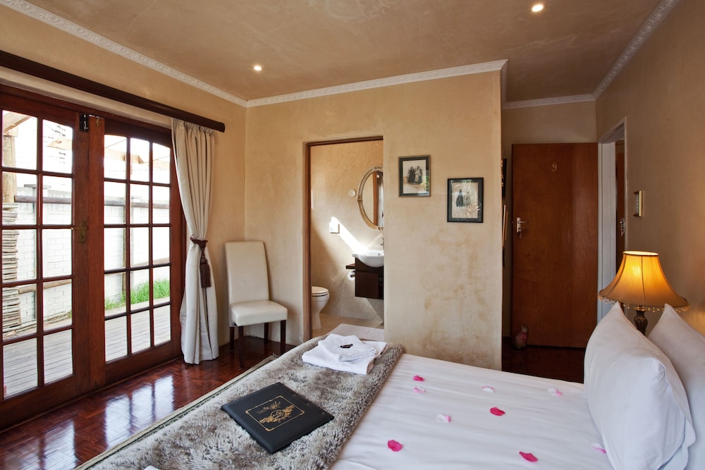 Terrace Room 9 with King or Single Beds photo 3