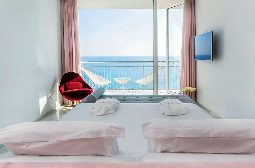 Habitación Superior Frontal, Vista al Mar, Balcón