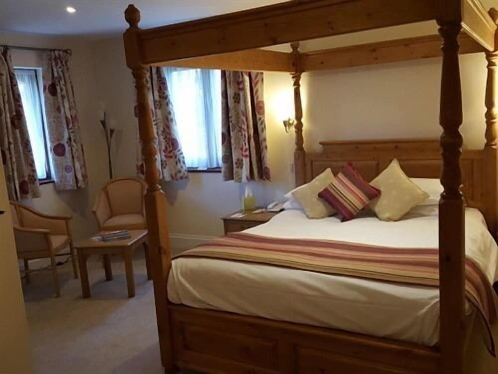Double Room, Ensuite, Garden View (Four Poster) photo 1
