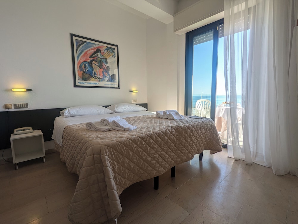 Triple Room, Sea View