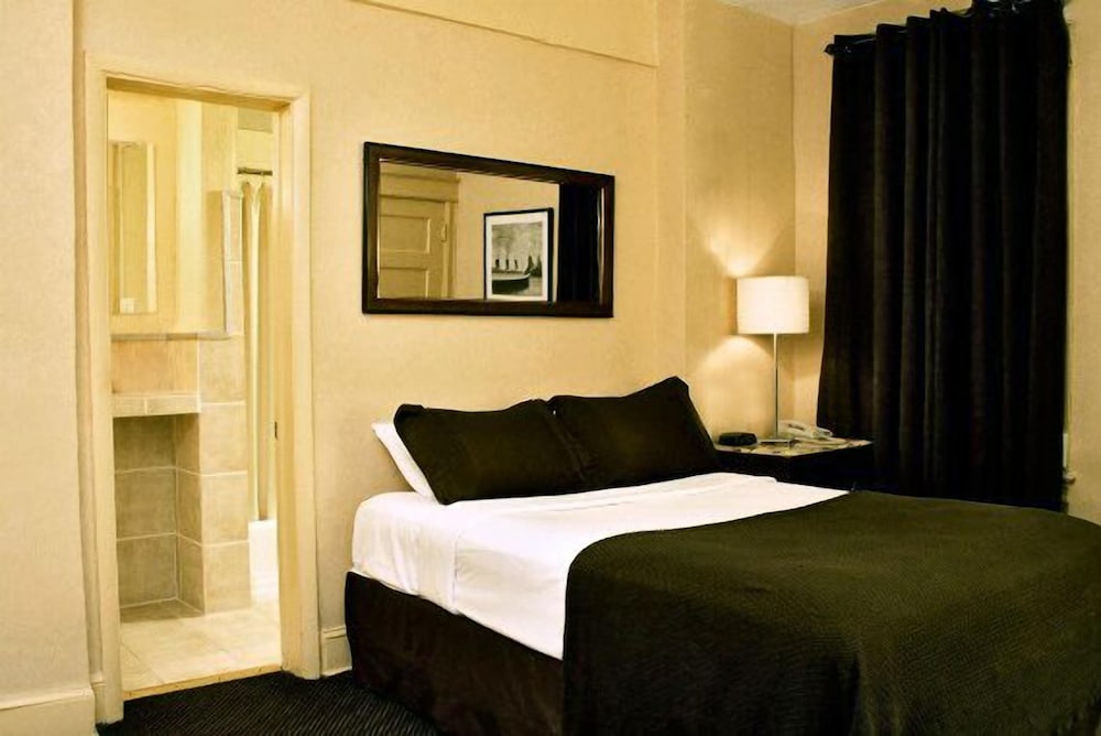Traditional Double Room, 1 Double Bed - Photo 2