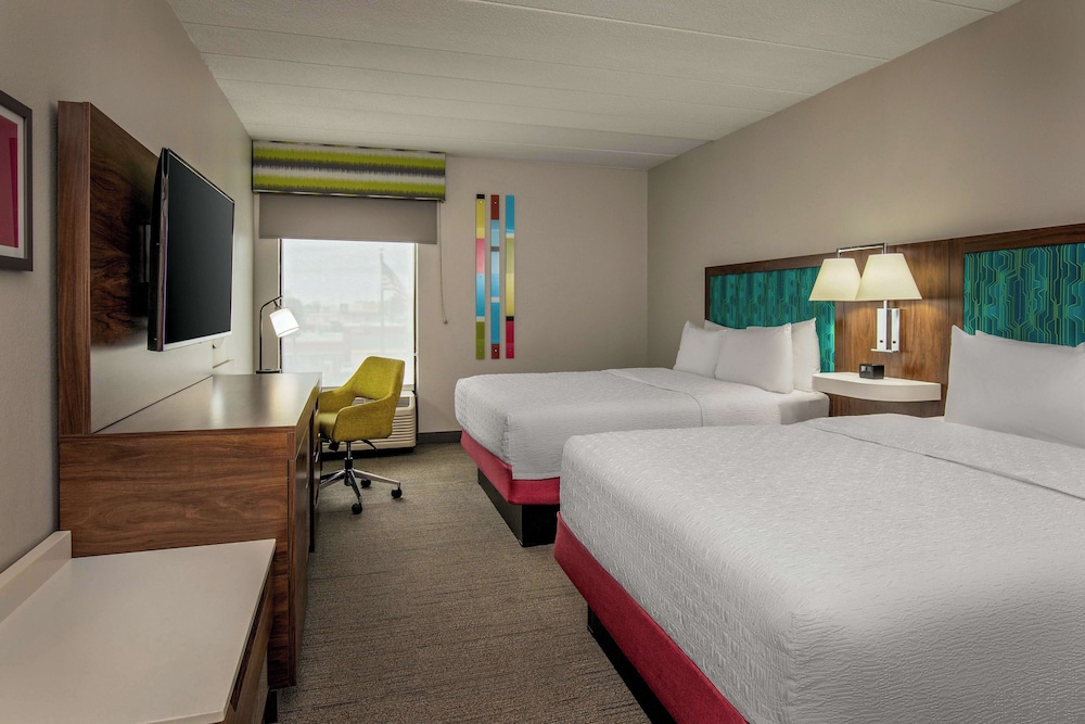 Room, 2 Queen Beds, Accessible, Non Smoking - Photo 10