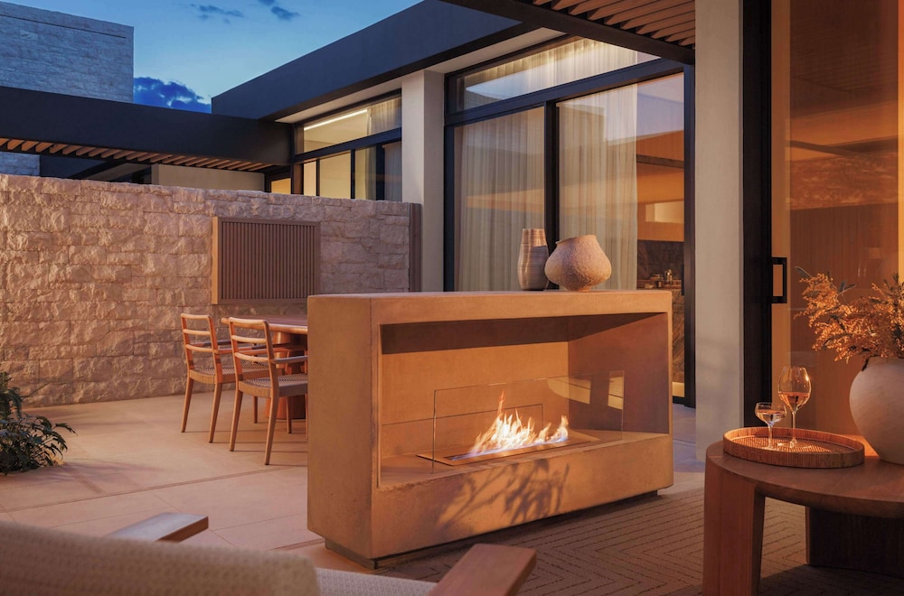 Three-Bedroom Beachfront Suite with Pool