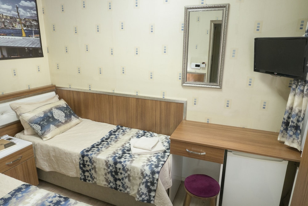 Comfort Twin Room photo 3