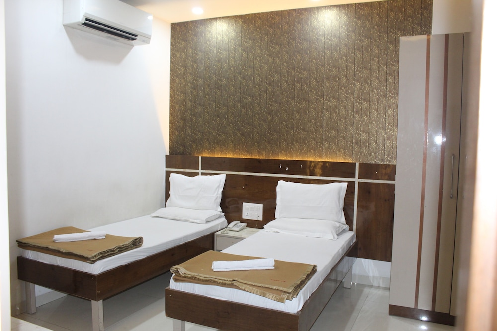 Premium Twin room with Kitchenette