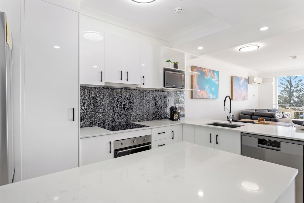 1 Bedroom Superior Ocean View Apartment - Photo 4