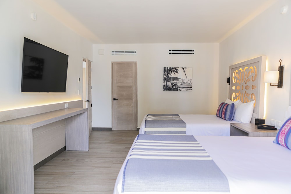 Junior Suite Oceanfront - Photo 2