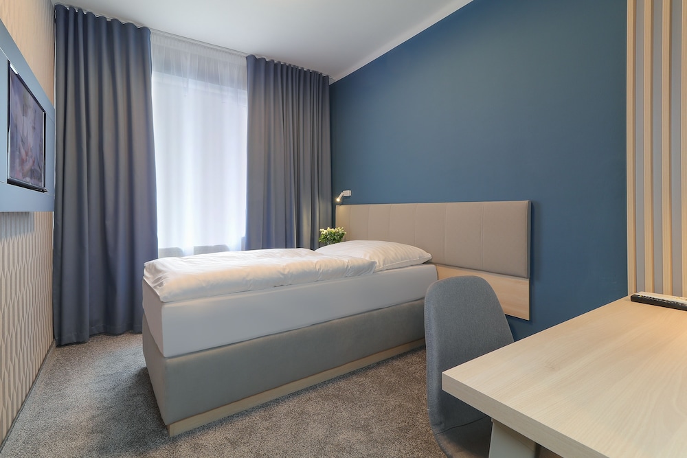 Single Room photo 3